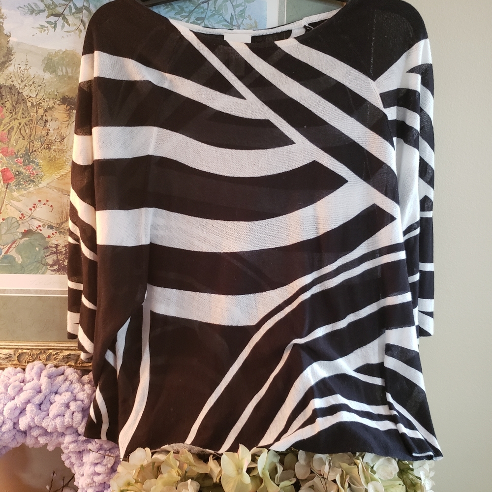 Black and white Chico's top